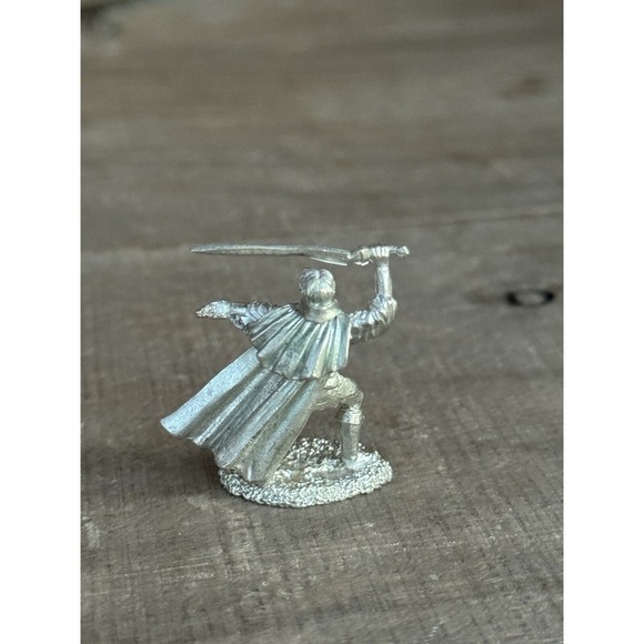 Vintage Dungeons & Dragons Rare Metal Miniature D&D Fighter On Rock - Picture 5 of 8